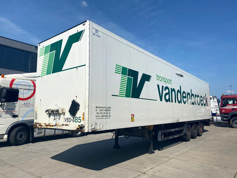Schmitz Cargobull SKO24 / Isolated Closed Box / SAF + Disc - Semirremolque frigorífico: foto 4 Schmitz Cargobull SKO24 / Isolated Closed Box / SAF + Disc - Semirremolque frigorífico: foto 4