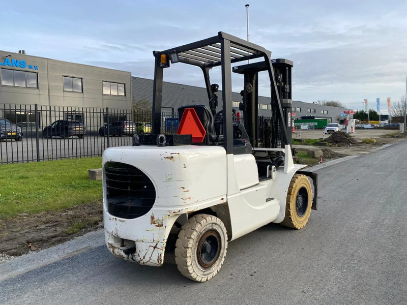 Caterpillar DP35K - Carretilla elevadora diésel: foto 5 Caterpillar DP35K - Carretilla elevadora diésel: foto 5