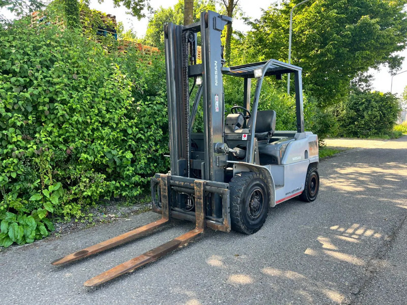 Nissan FD45 W1F4A45Y FD45 W1F4A45Y - Carretilla elevadora diésel: foto 4 Nissan FD45 W1F4A45Y FD45 W1F4A45Y - Carretilla elevadora diésel: foto 4