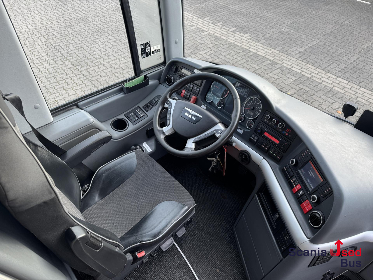 MAN Lion's Coach R08 13.8m 100 Years Edition - Autocar: foto 2 MAN Lion's Coach R08 13.8m 100 Years Edition - Autocar: foto 2