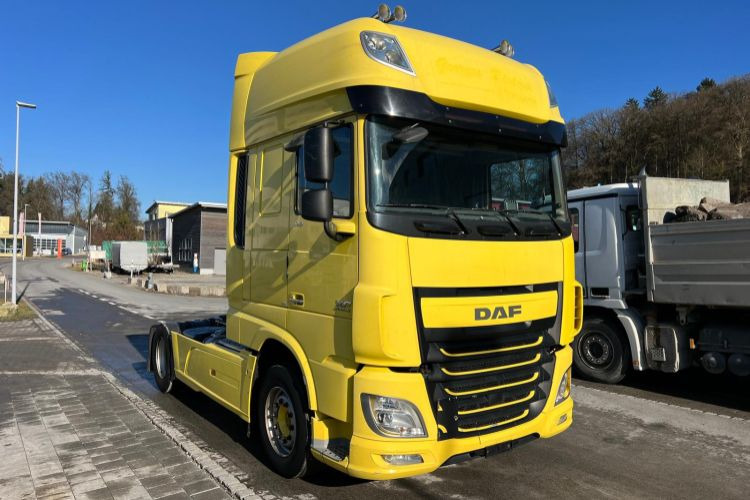 DAF XF510 4x2 - Cabeza tractora: foto 3 DAF XF510 4x2 - Cabeza tractora: foto 3