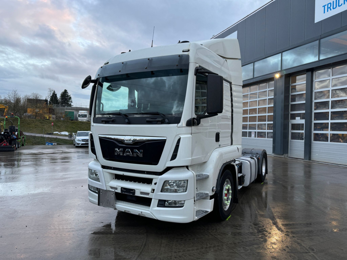 MAN TGS 18.440 ADR Nebenabtrieb Getriebe - Cabeza tractora: foto 1 MAN TGS 18.440 ADR Nebenabtrieb Getriebe - Cabeza tractora: foto 1