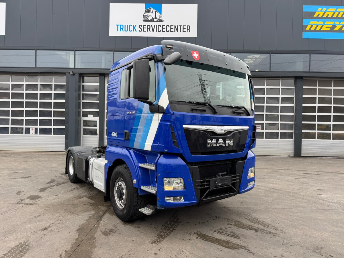 MAN TGX 18.480 4x4H Hydraulik&Kompressor - Cabeza tractora: foto 3 MAN TGX 18.480 4x4H Hydraulik&Kompressor - Cabeza tractora: foto 3