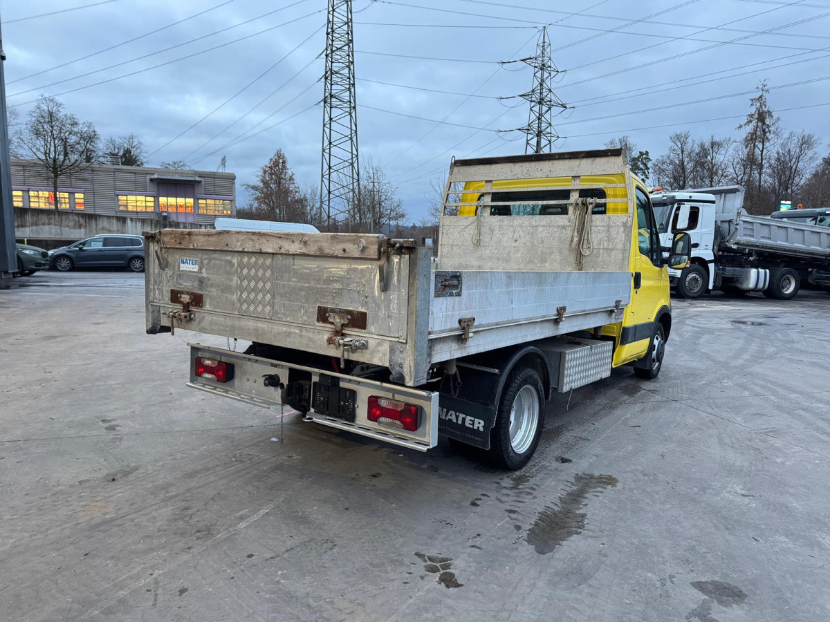 IVECO Daily 35C15 4x2 - Furgoneta basculante: foto 5 IVECO Daily 35C15 4x2 - Furgoneta basculante: foto 5