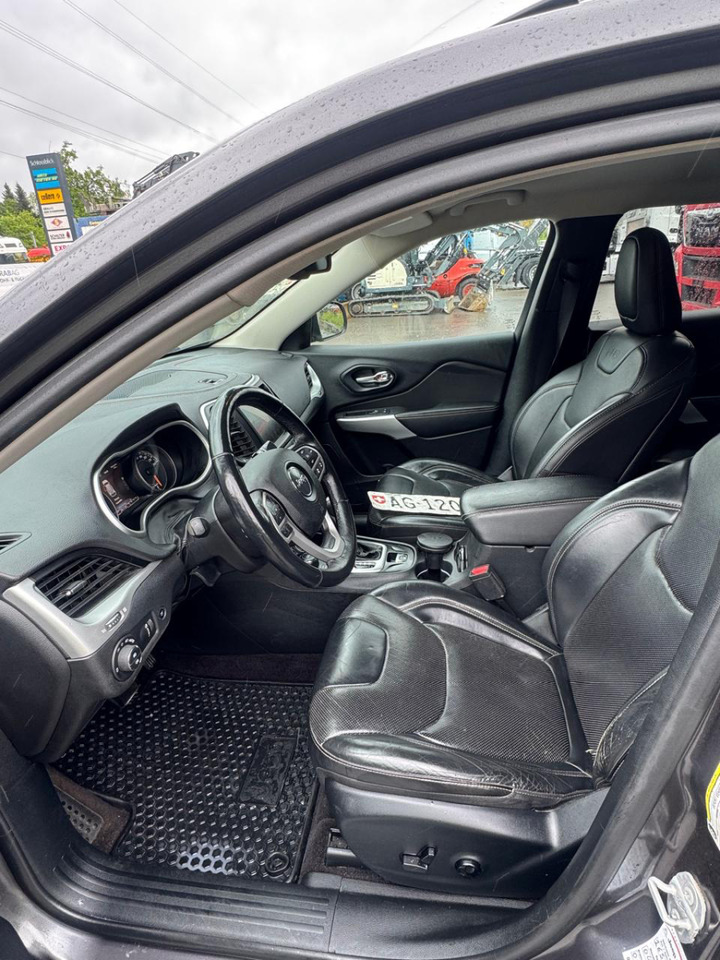 Leasing de JEEP Cherokee 2.2 TD JEEP Cherokee 2.2 TD: foto 8