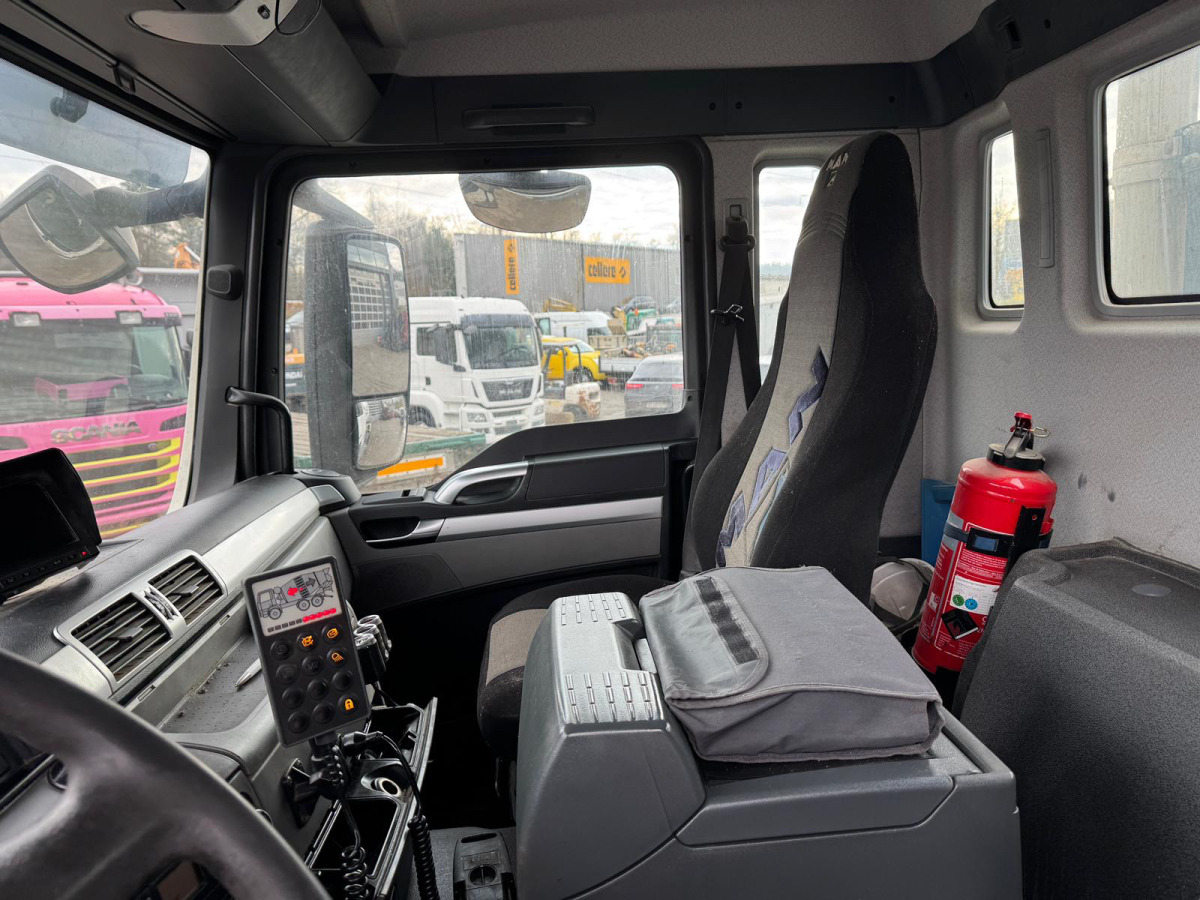 Camión hormigonera MAN TGS 32.440 8x4 Liebherr 9m3: foto 12 Camión hormigonera MAN TGS 32.440 8x4 Liebherr 9m3: foto 12