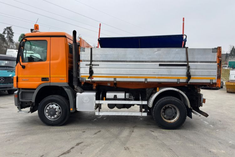 Camión volquete Mercedes-Benz Actros 1841 4x4 mit Schneeplfug: foto 9