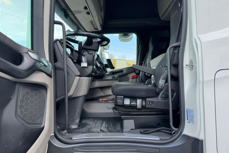 Leasing de  Scania R450 4x2 Isotherm Scania R450 4x2 Isotherm: foto 11