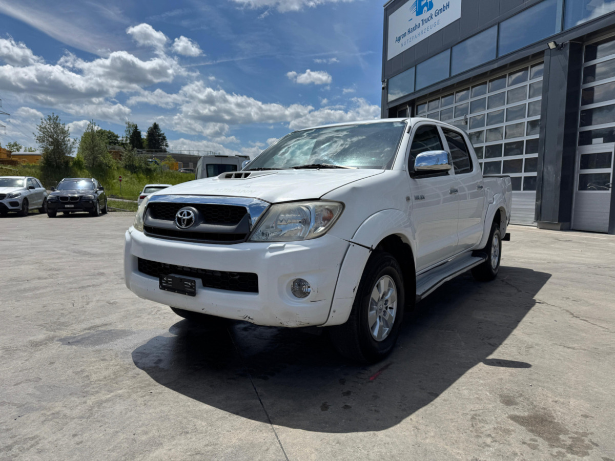 TOYOTA Hilux 3.0D 4WD - Pick-up: foto 1 TOYOTA Hilux 3.0D 4WD - Pick-up: foto 1