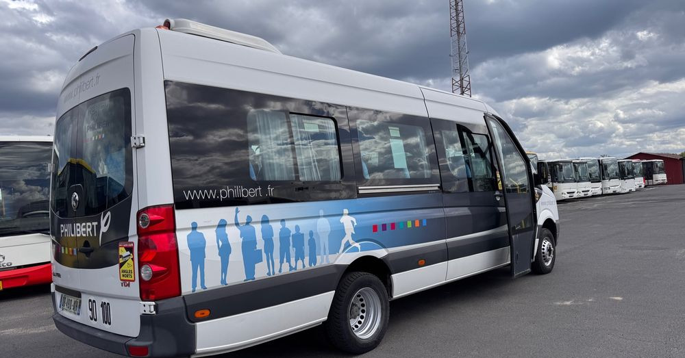 Volkswagen Crafter / KLIMATYZACJA / 23 miejsca / 128000km przebieg !!/ Cena:139000 zł netto - Minibús, Furgoneta de pasajeros: foto 2 Volkswagen Crafter / KLIMATYZACJA / 23 miejsca / 128000km przebieg !!/ Cena:139000 zł netto - Minibús, Furgoneta de pasajeros: foto 2