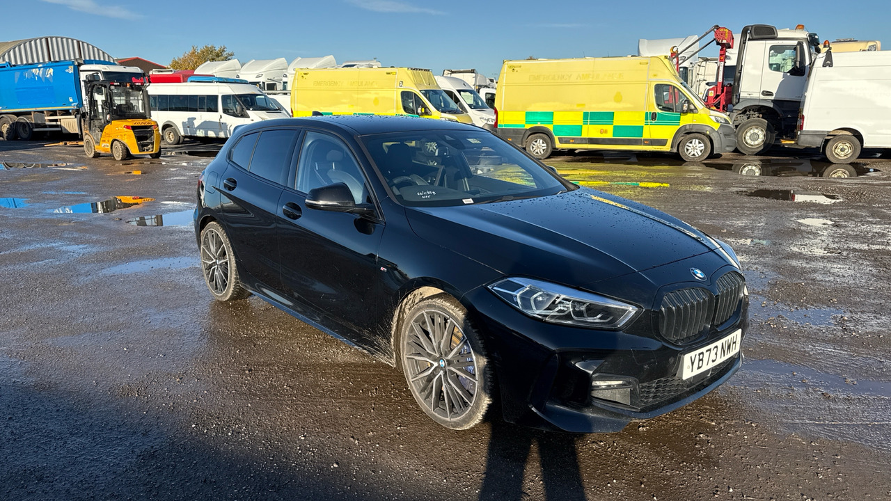 BMW 1 Series 118i M Sport - Hatchback: foto 1 BMW 1 Series 118i M Sport - Hatchback: foto 1