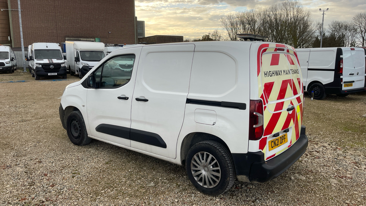 CITROEN BERLINGO ENTERPRISE 650 1.5 BLUEHDI 75PS - Furgoneta pequeña: foto 3 CITROEN BERLINGO ENTERPRISE 650 1.5 BLUEHDI 75PS - Furgoneta pequeña: foto 3