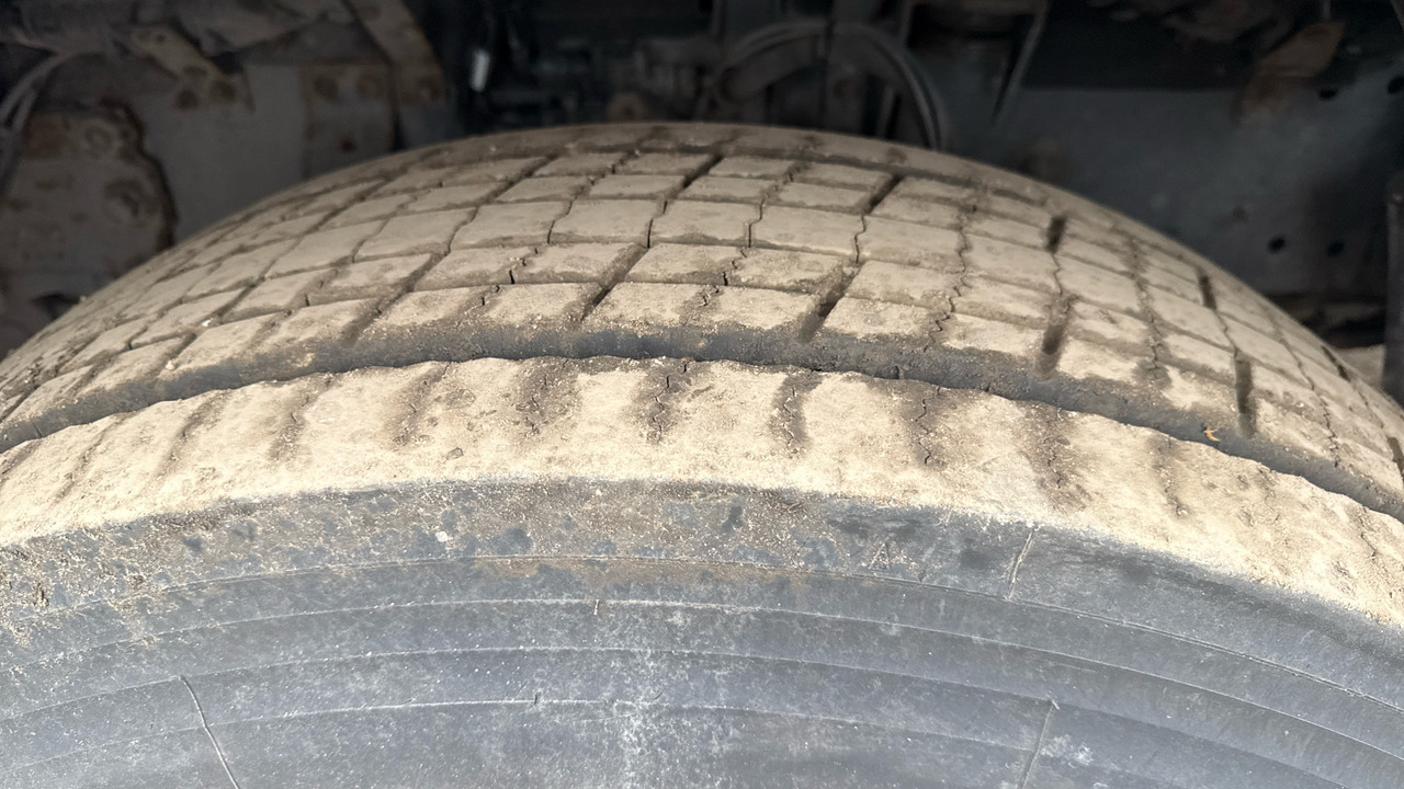 Cabeza tractora Daf CF 460: foto 31