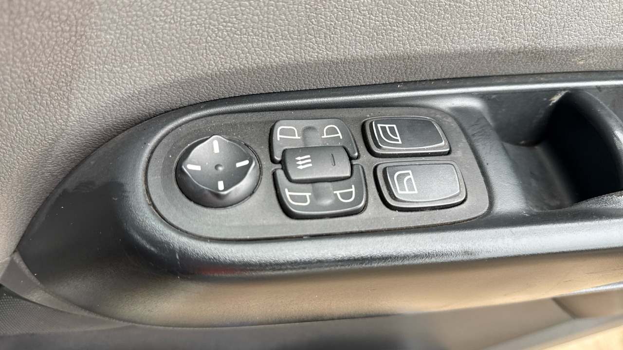 Cabeza tractora Daf CF 460: foto 18