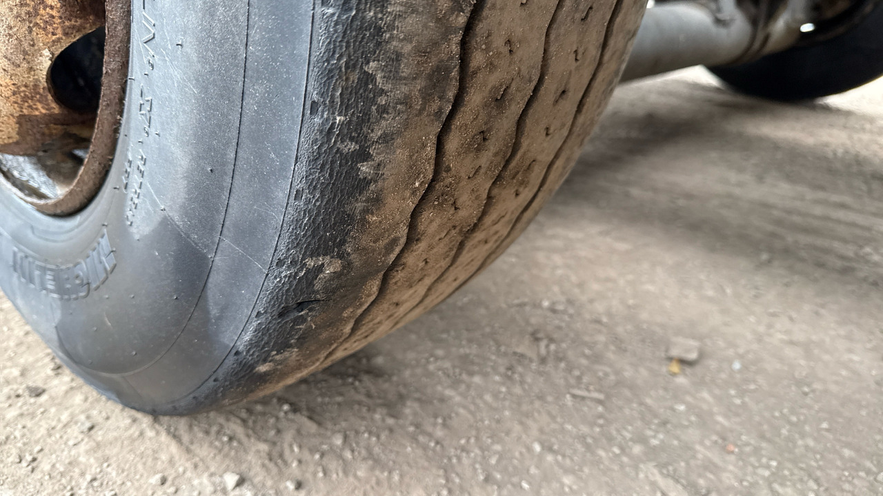 Cabeza tractora Daf CF 460: foto 27