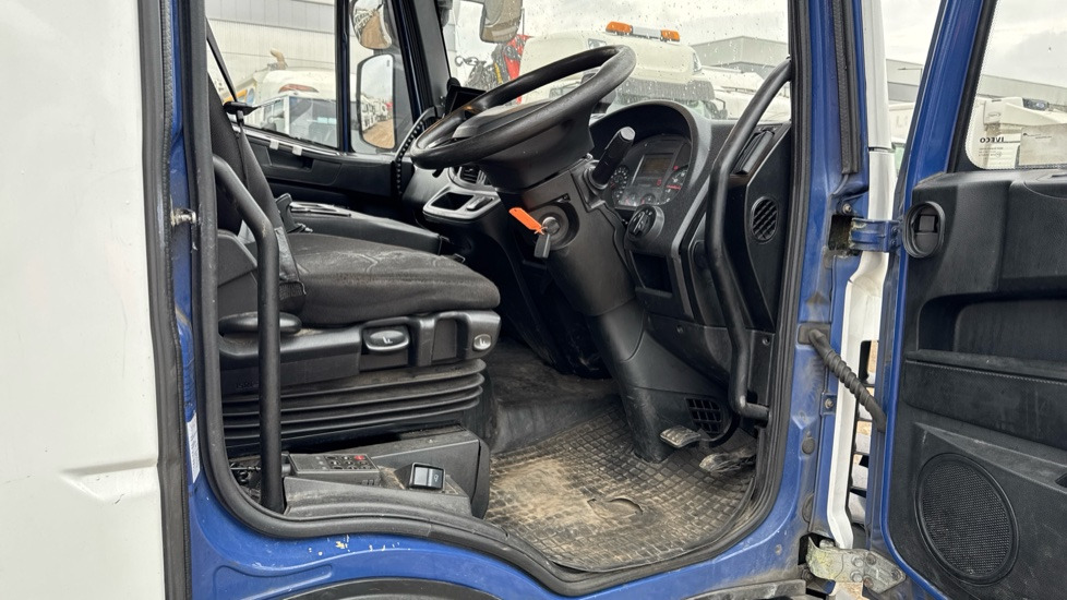 IVECO EUROCARGO 120E EURO 6 - Cabeza tractora: foto 5 IVECO EUROCARGO 120E EURO 6 - Cabeza tractora: foto 5