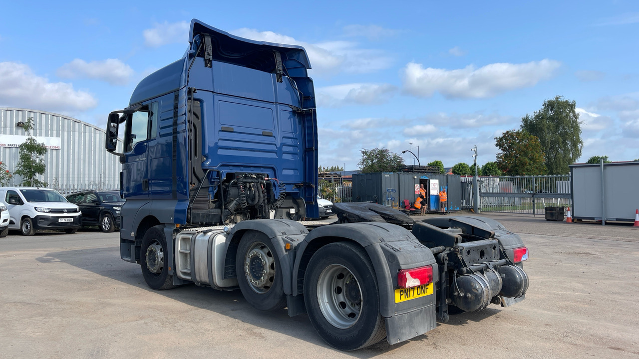 MAN TGX 26.460 - Cabeza tractora: foto 3 MAN TGX 26.460 - Cabeza tractora: foto 3