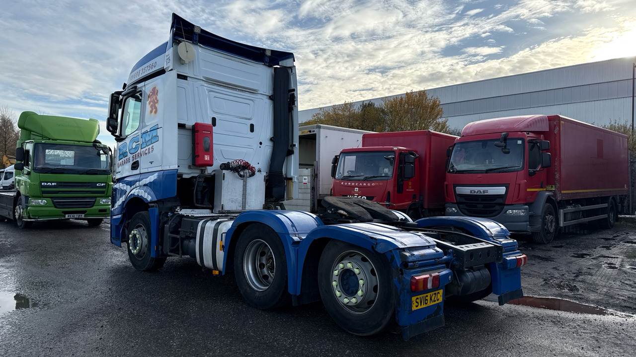 MERCEDES-BENZ ACTROS 2548 - Cabeza tractora: foto 4 MERCEDES-BENZ ACTROS 2548 - Cabeza tractora: foto 4