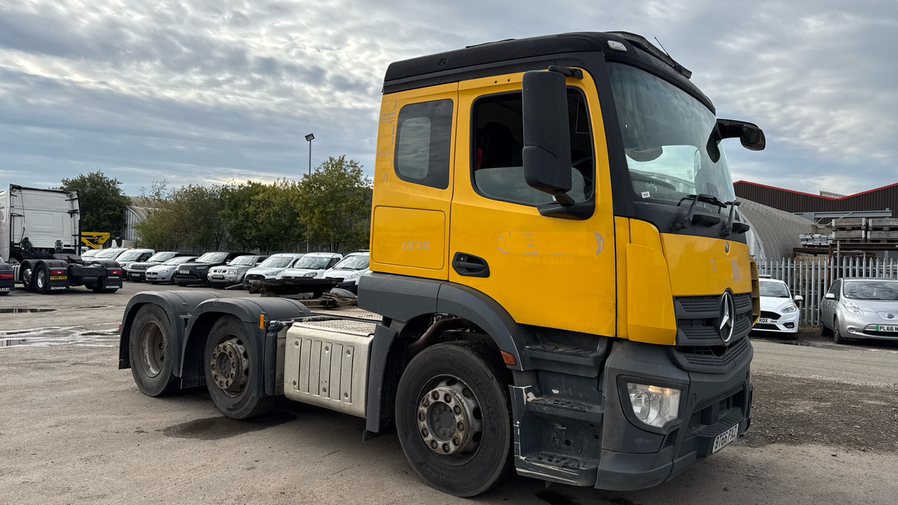 MERCEDES-BENZ ACTROS - Cabeza tractora: foto 1 MERCEDES-BENZ ACTROS - Cabeza tractora: foto 1