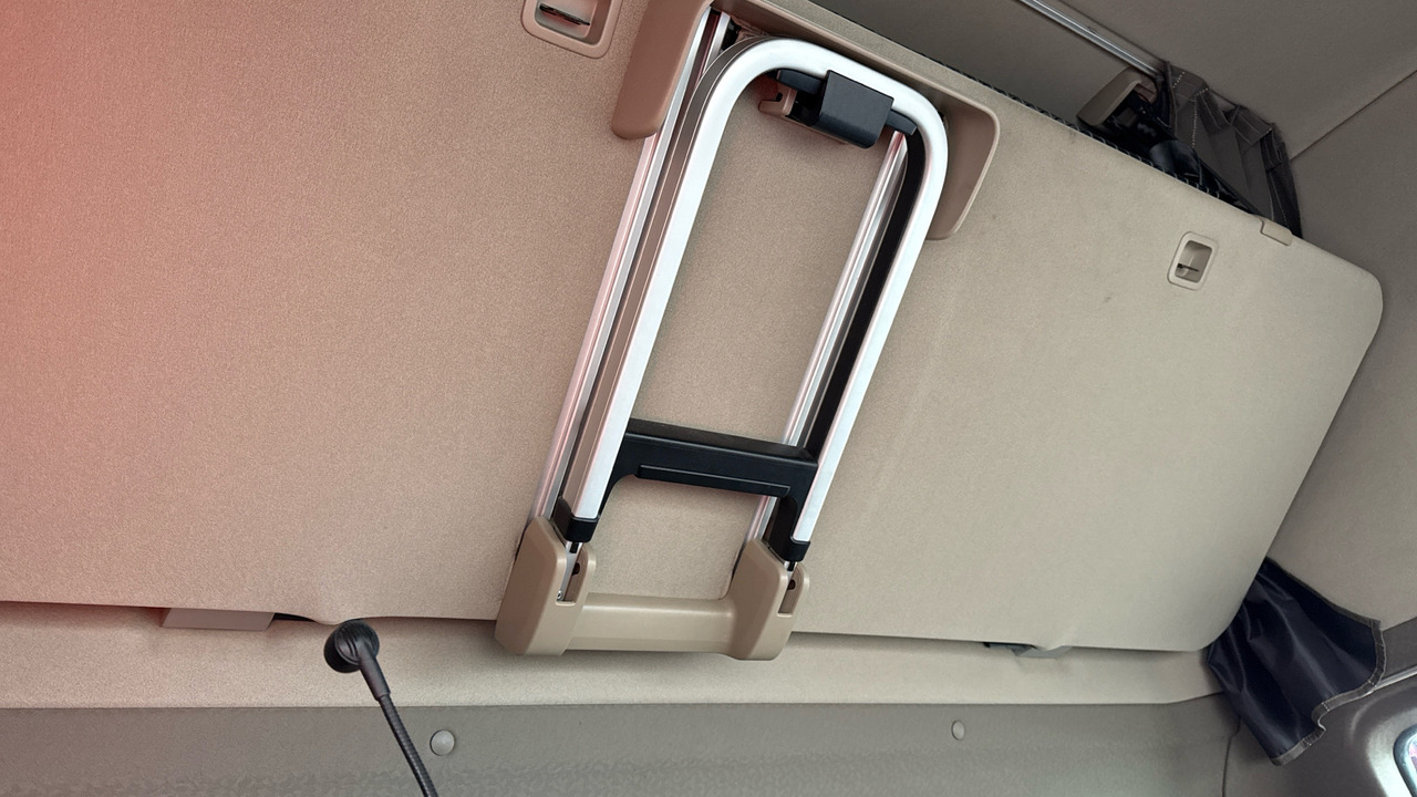 Cabeza tractora SCANIA R 520 V8: foto 17