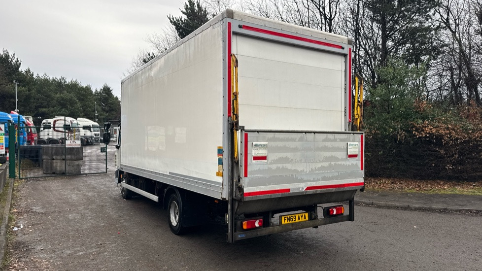 DAF LF 180 - Camión caja cerrada: foto 3 DAF LF 180 - Camión caja cerrada: foto 3