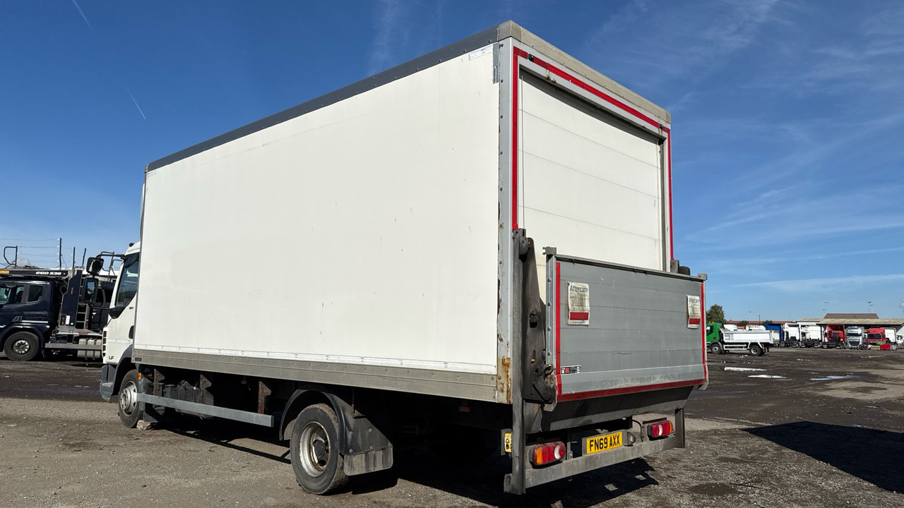DAF LF 180 - Camión caja cerrada: foto 3 DAF LF 180 - Camión caja cerrada: foto 3