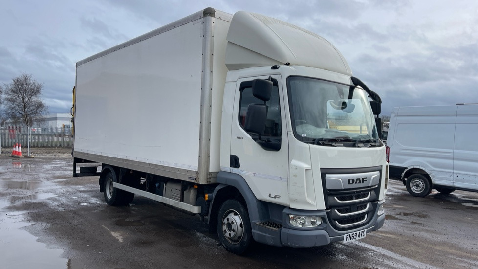 DAF LF 180 - Camión caja cerrada: foto 1 DAF LF 180 - Camión caja cerrada: foto 1