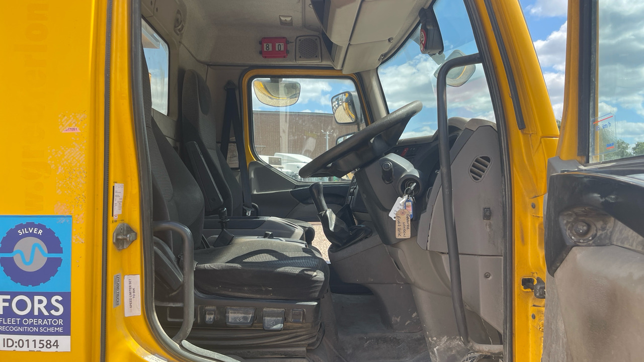 DAF LF 180 - Camión portacontenedor de cadenas: foto 5 DAF LF 180 - Camión portacontenedor de cadenas: foto 5