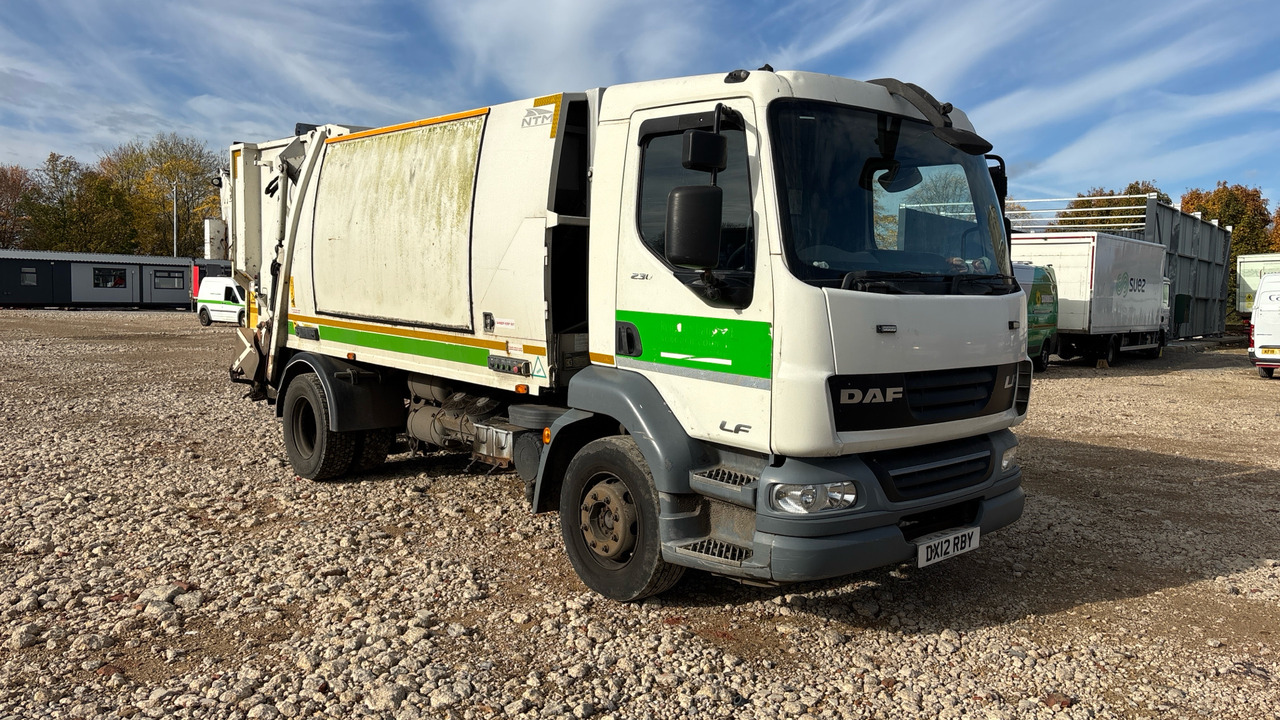 DAF LF 55.220 - Camión de basura: foto 1 DAF LF 55.220 - Camión de basura: foto 1
