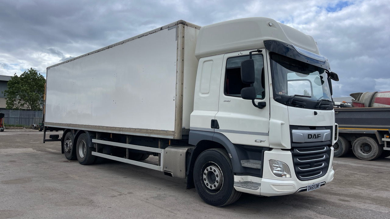 Daf CF 340 - Camión caja cerrada: foto 1 Daf CF 340 - Camión caja cerrada: foto 1