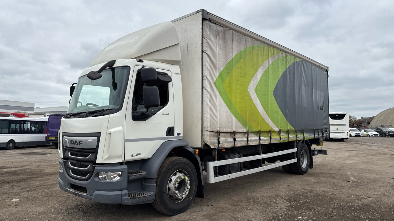 Daf LF 260 - Camión lona: foto 2 Daf LF 260 - Camión lona: foto 2