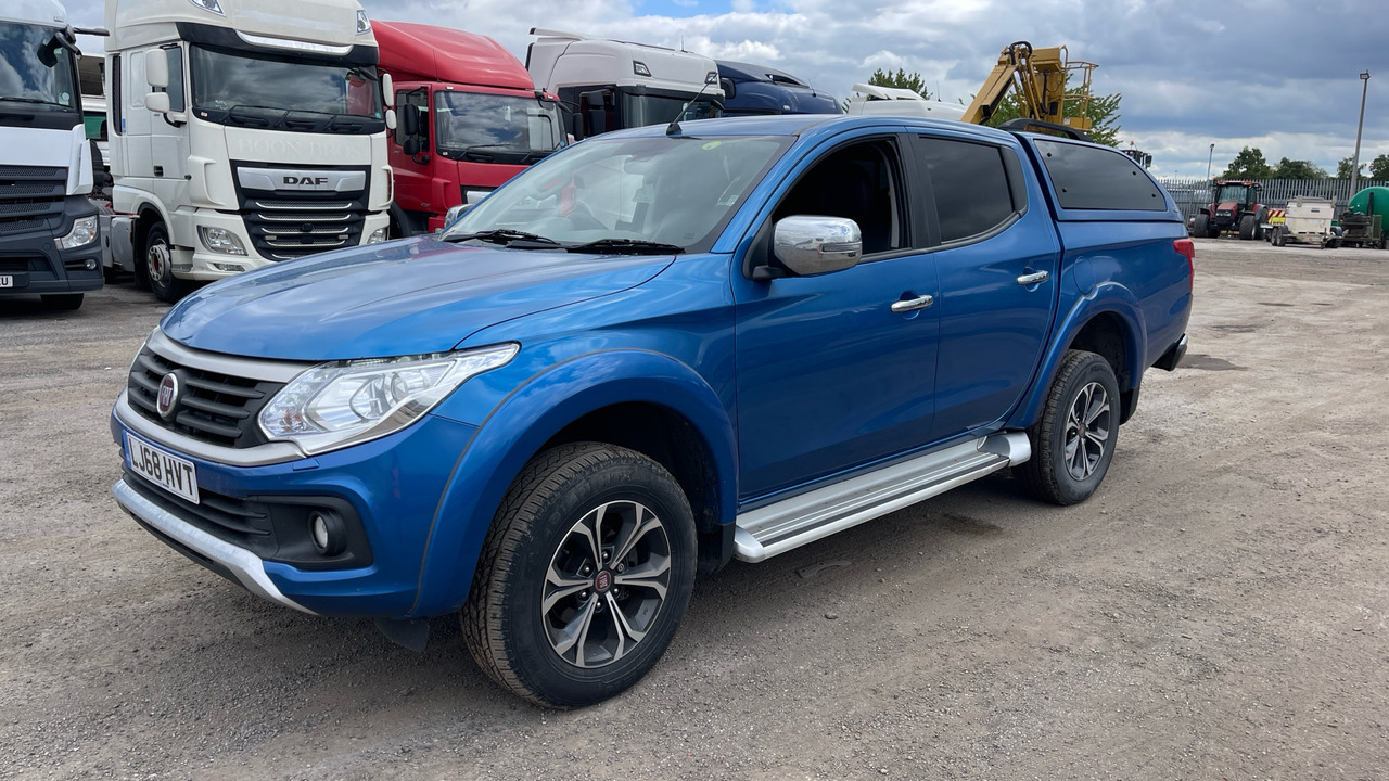FIAT FULLBACK 2.4 180HP LX - Pick-up, Furgoneta combi: foto 2 FIAT FULLBACK 2.4 180HP LX - Pick-up, Furgoneta combi: foto 2