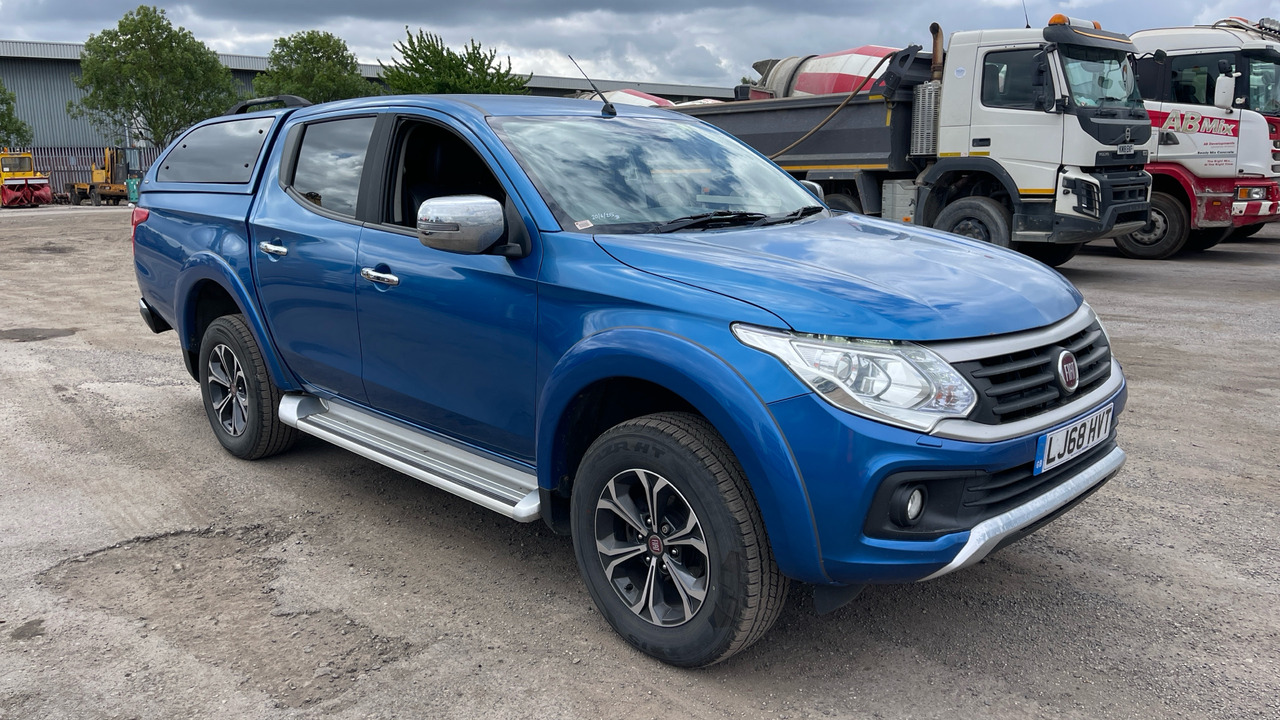 FIAT FULLBACK 2.4 180HP LX - Pick-up, Furgoneta combi: foto 1 FIAT FULLBACK 2.4 180HP LX - Pick-up, Furgoneta combi: foto 1