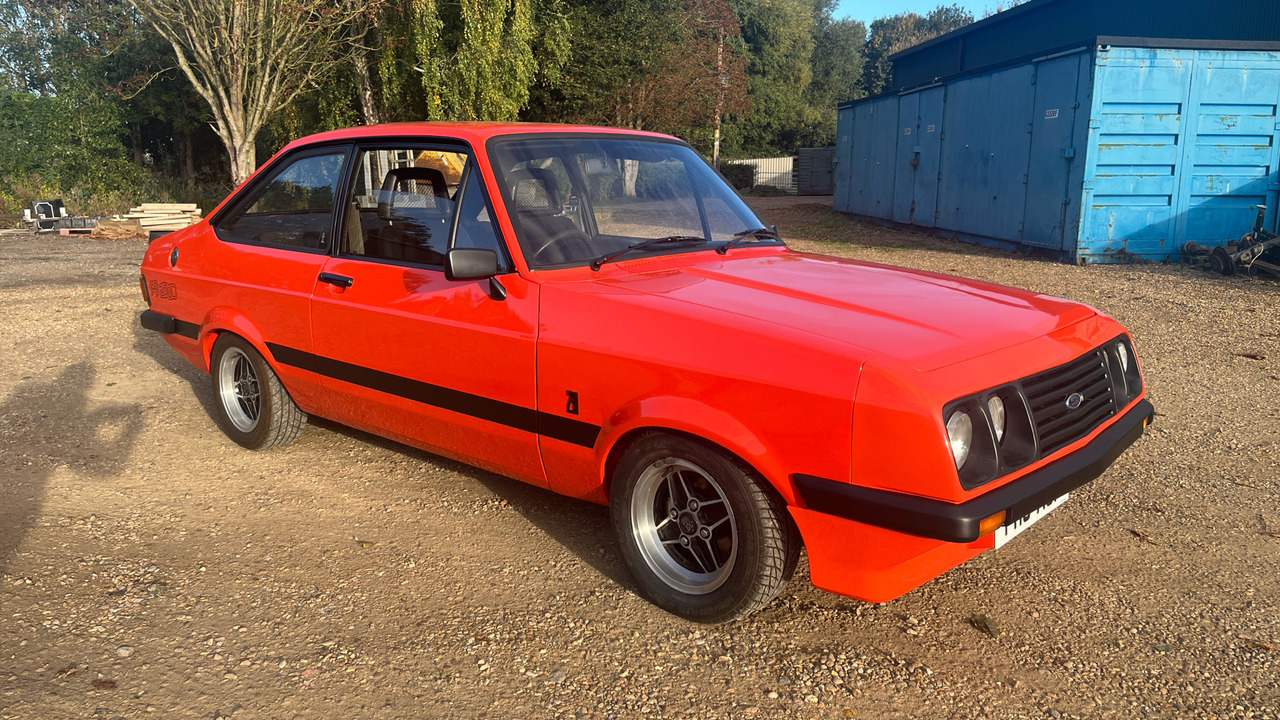 FORD ESCORT RS 2000 - Sedan: foto 1 FORD ESCORT RS 2000 - Sedan: foto 1