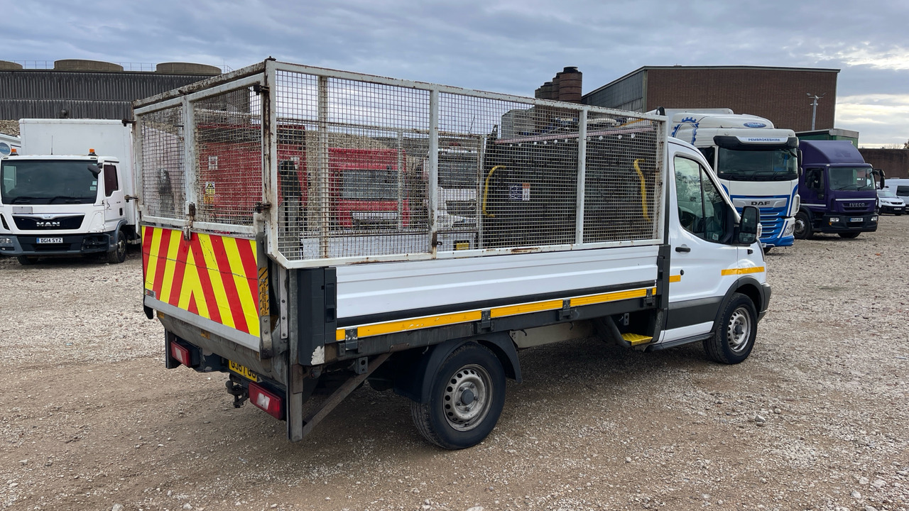 FORD TRANSIT 350 2.0 TDCI 130PS - Furgoneta caja abierta: foto 4 FORD TRANSIT 350 2.0 TDCI 130PS - Furgoneta caja abierta: foto 4