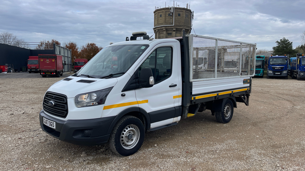 FORD TRANSIT 350 2.0 TDCI 130PS - Furgoneta caja abierta: foto 2 FORD TRANSIT 350 2.0 TDCI 130PS - Furgoneta caja abierta: foto 2