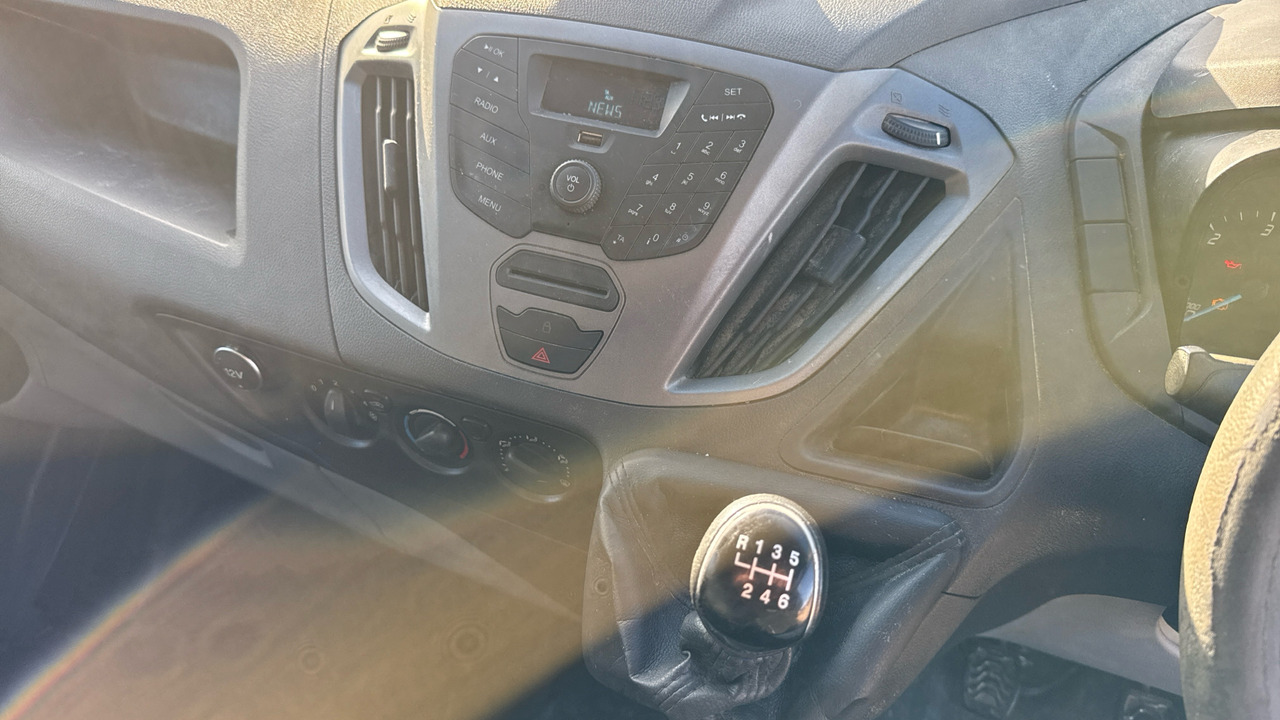 Furgoneta pequeña FORD TRANSIT CUSTOM 290 2.2 TDCI 125PS: foto 7 Furgoneta pequeña FORD TRANSIT CUSTOM 290 2.2 TDCI 125PS: foto 7