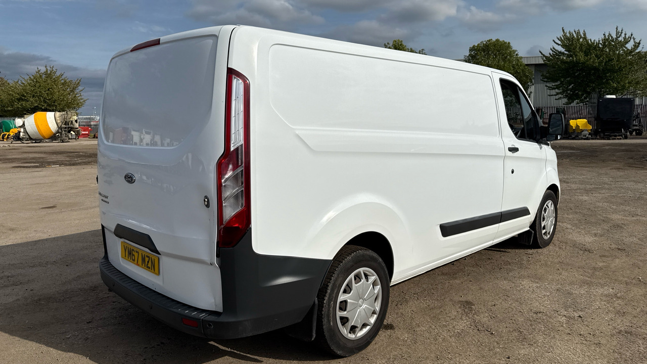 FORD TRANSIT CUSTOM 340 2.0 TDCi 130ps - Furgoneta pequeña: foto 4 FORD TRANSIT CUSTOM 340 2.0 TDCi 130ps - Furgoneta pequeña: foto 4
