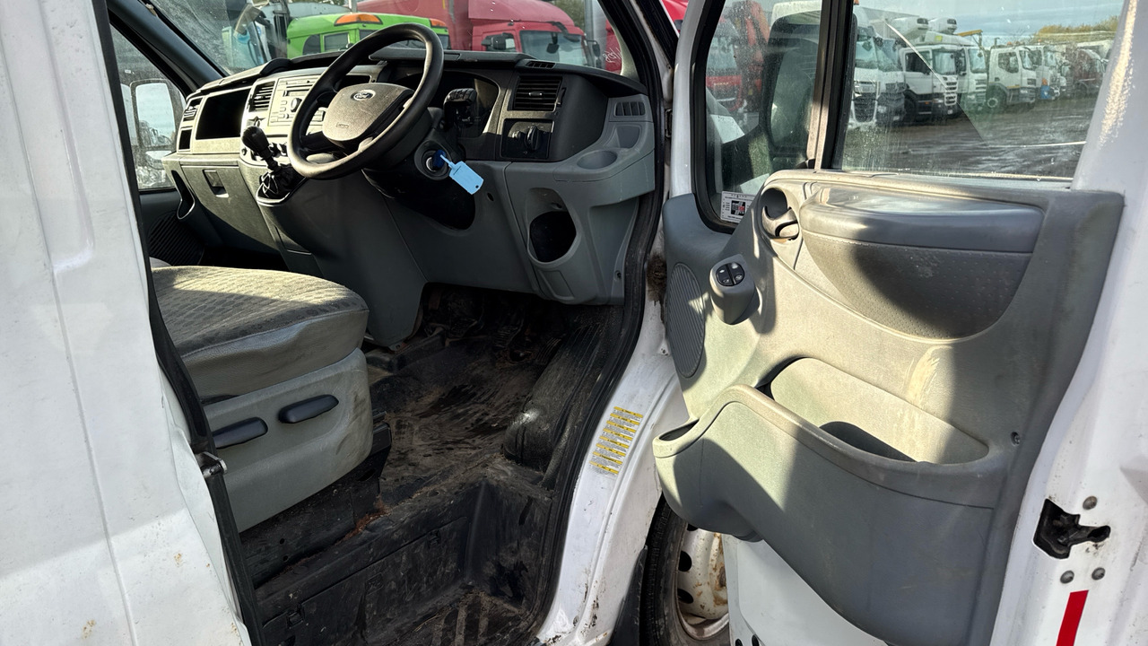 FORD TRANSIT T350 TDCi 100ps - Furgoneta basculante: foto 5 FORD TRANSIT T350 TDCi 100ps - Furgoneta basculante: foto 5