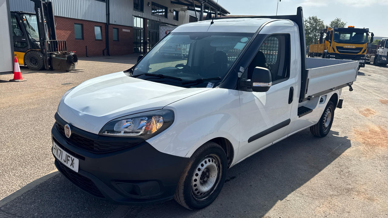 Fiat Doblo Work Up 1.6 MULTIJET 16V - Furgoneta caja abierta: foto 2 Fiat Doblo Work Up 1.6 MULTIJET 16V - Furgoneta caja abierta: foto 2