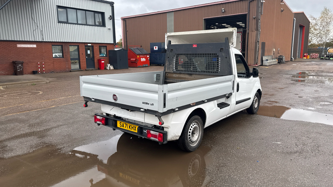 Fiat Doblo Work Up 1.6 MULTIJET 16V II - Furgoneta caja abierta: foto 4 Fiat Doblo Work Up 1.6 MULTIJET 16V II - Furgoneta caja abierta: foto 4