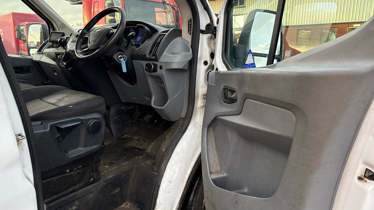 Ford Transit 350 2.0 TDCI 130PS - Furgoneta basculante: foto 5 Ford Transit 350 2.0 TDCI 130PS - Furgoneta basculante: foto 5