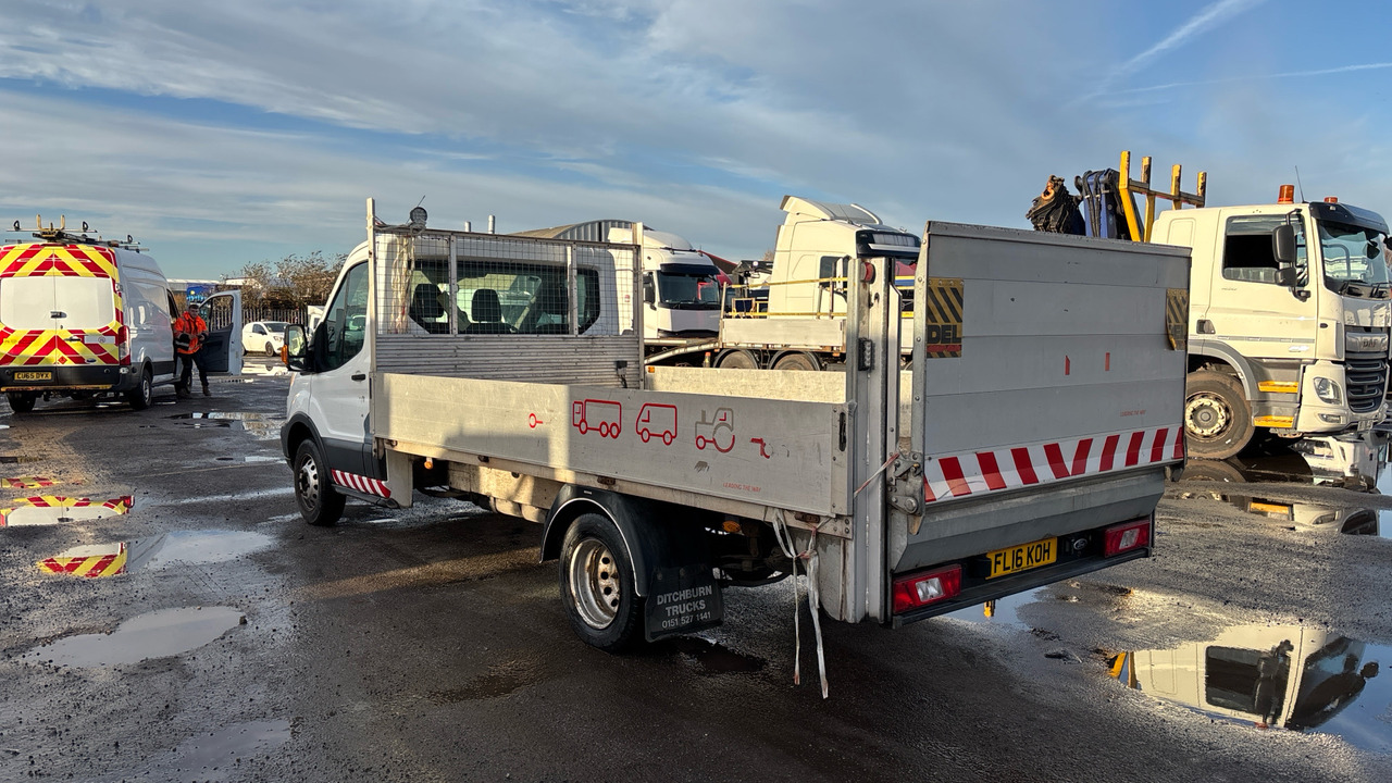 Ford Transit 350 2.2 TDCi 125ps - Furgoneta caja abierta: foto 3 Ford Transit 350 2.2 TDCi 125ps - Furgoneta caja abierta: foto 3