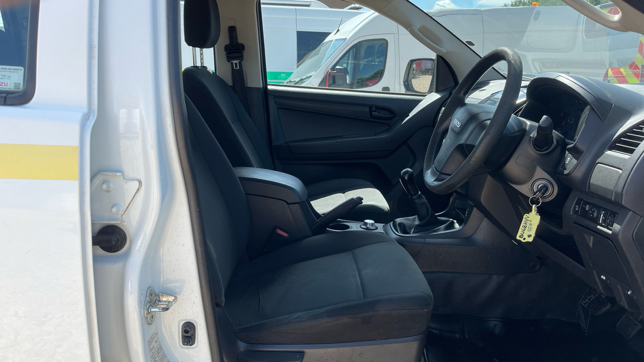 ISUZU D-MAX 1.9 Double Cab 4x4 - Pick-up, Furgoneta combi: foto 5 ISUZU D-MAX 1.9 Double Cab 4x4 - Pick-up, Furgoneta combi: foto 5