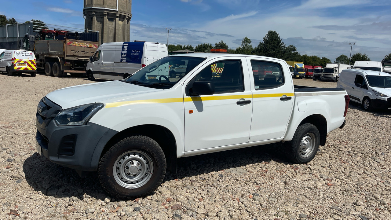 ISUZU D-MAX 1.9 Double Cab 4x4 - Pick-up, Furgoneta combi: foto 2 ISUZU D-MAX 1.9 Double Cab 4x4 - Pick-up, Furgoneta combi: foto 2