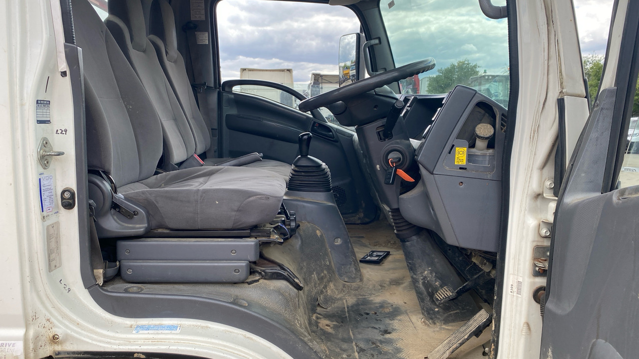 ISUZU N 75.150 - Camión caja abierta: foto 5 ISUZU N 75.150 - Camión caja abierta: foto 5