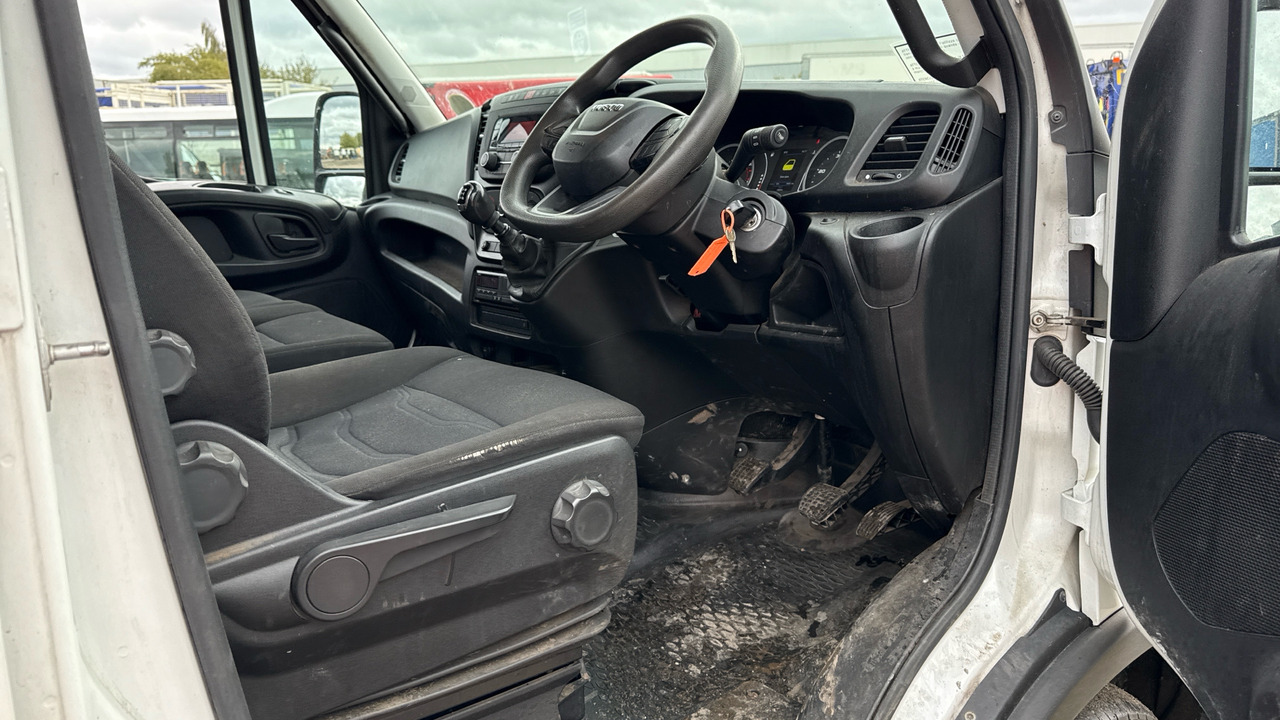 IVECO DAILY 65-180 - Camión volquete: foto 5 IVECO DAILY 65-180 - Camión volquete: foto 5