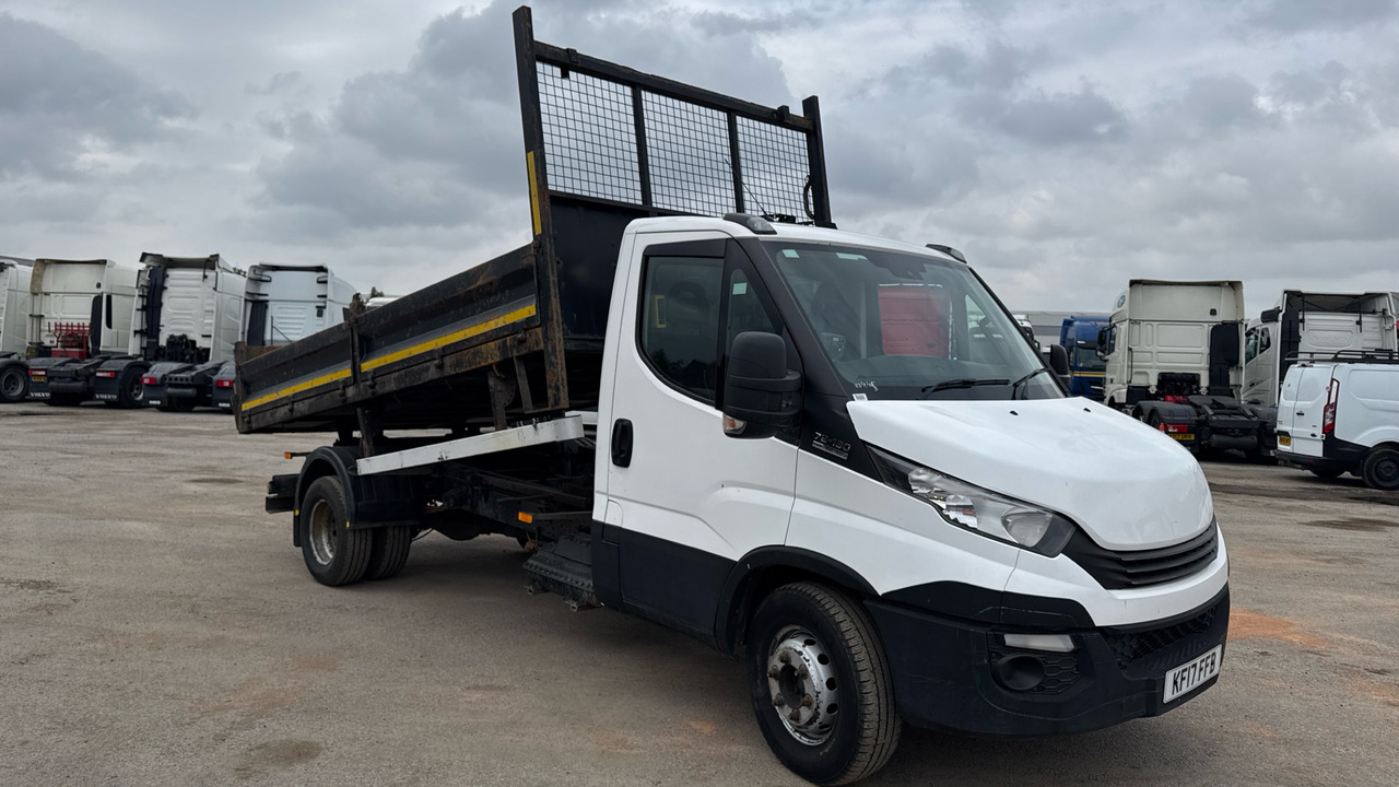 IVECO DAILY 70-180 - Furgoneta basculante: foto 1 IVECO DAILY 70-180 - Furgoneta basculante: foto 1