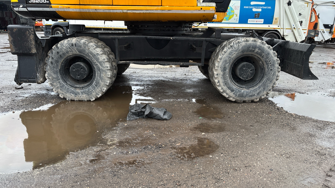 Excavadora de ruedas JCB JS200W: foto 14