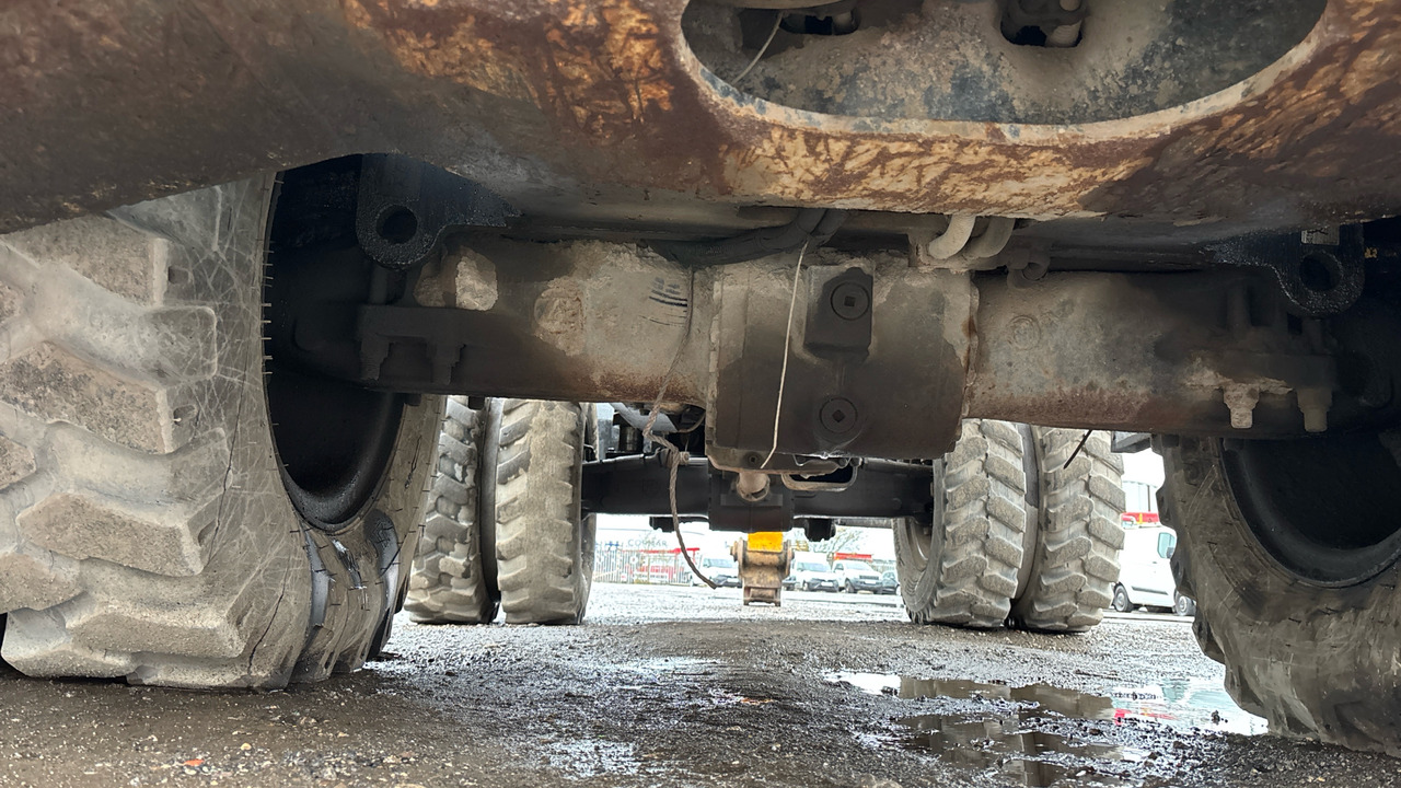 Excavadora de ruedas JCB JS200W: foto 15